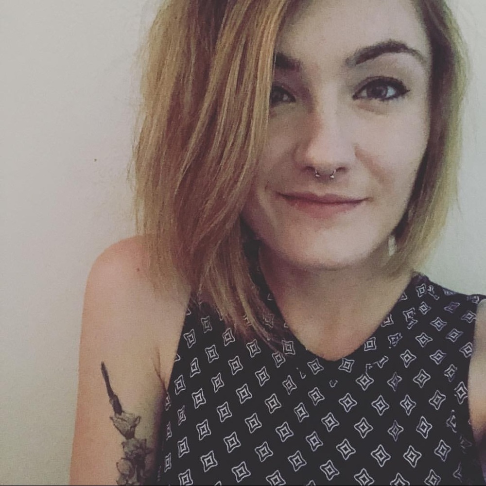 Meet your Posher, Laura